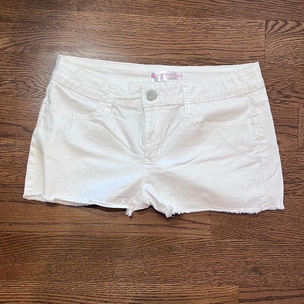 🍟y2k‎ white mid rise jean shorts medium